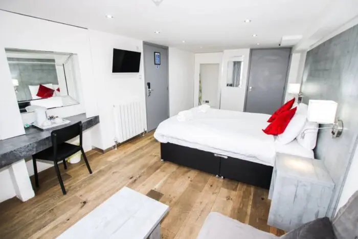 King Rooms